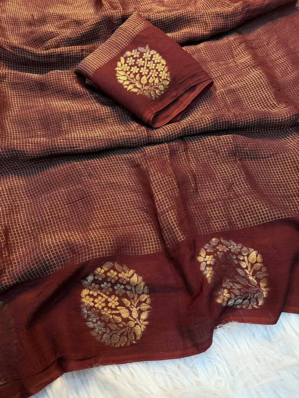 Siyana Viscose Crepe Silk Chex Weaving Saree