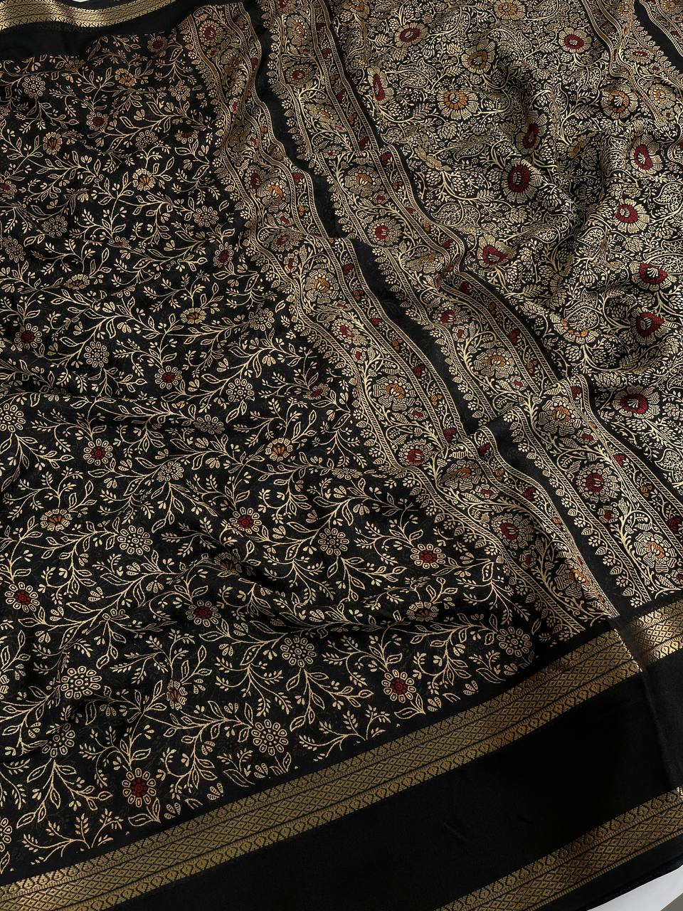 Priyanka  Dull Moss Chiffon Floral Jal Print Saree