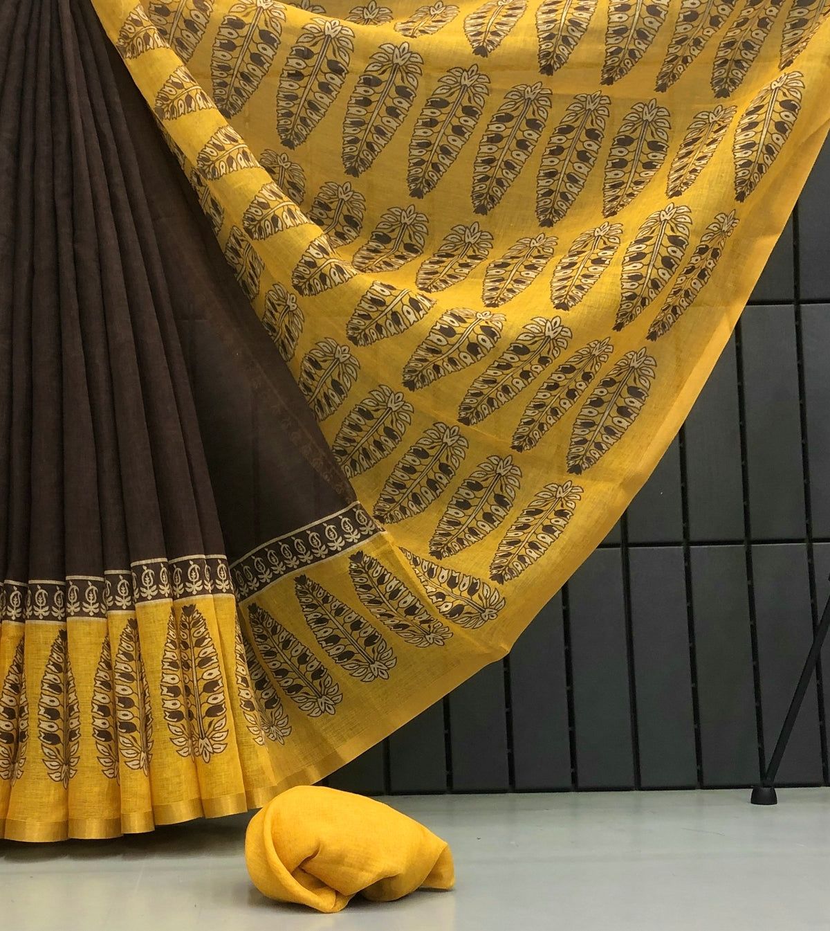 #Color_Brown