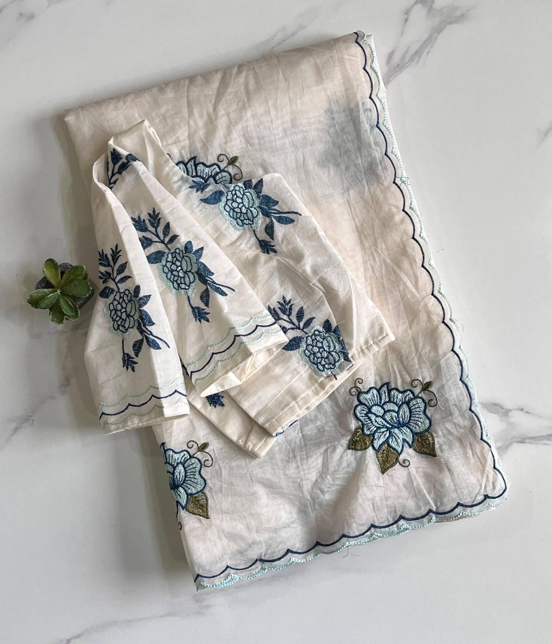 Lubna Mul Cotton Embroidery Flower Saree