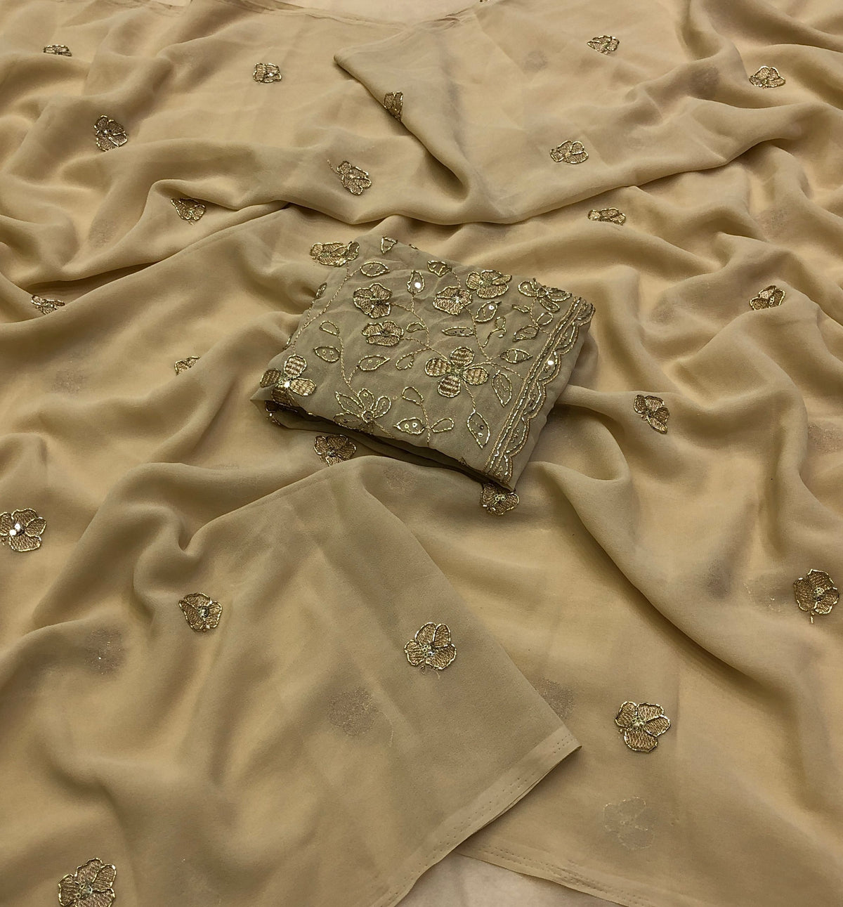 #Color_Beige