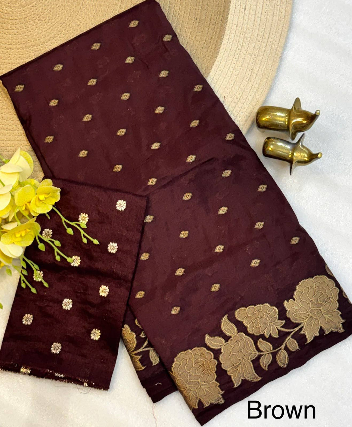 #COlor_Brown