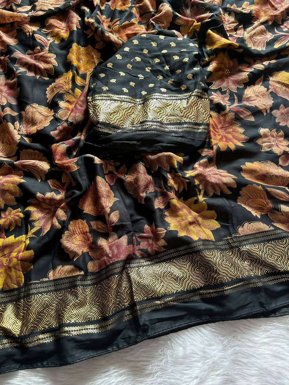 Nayaab Dola Silk Printed Foil Print Saree