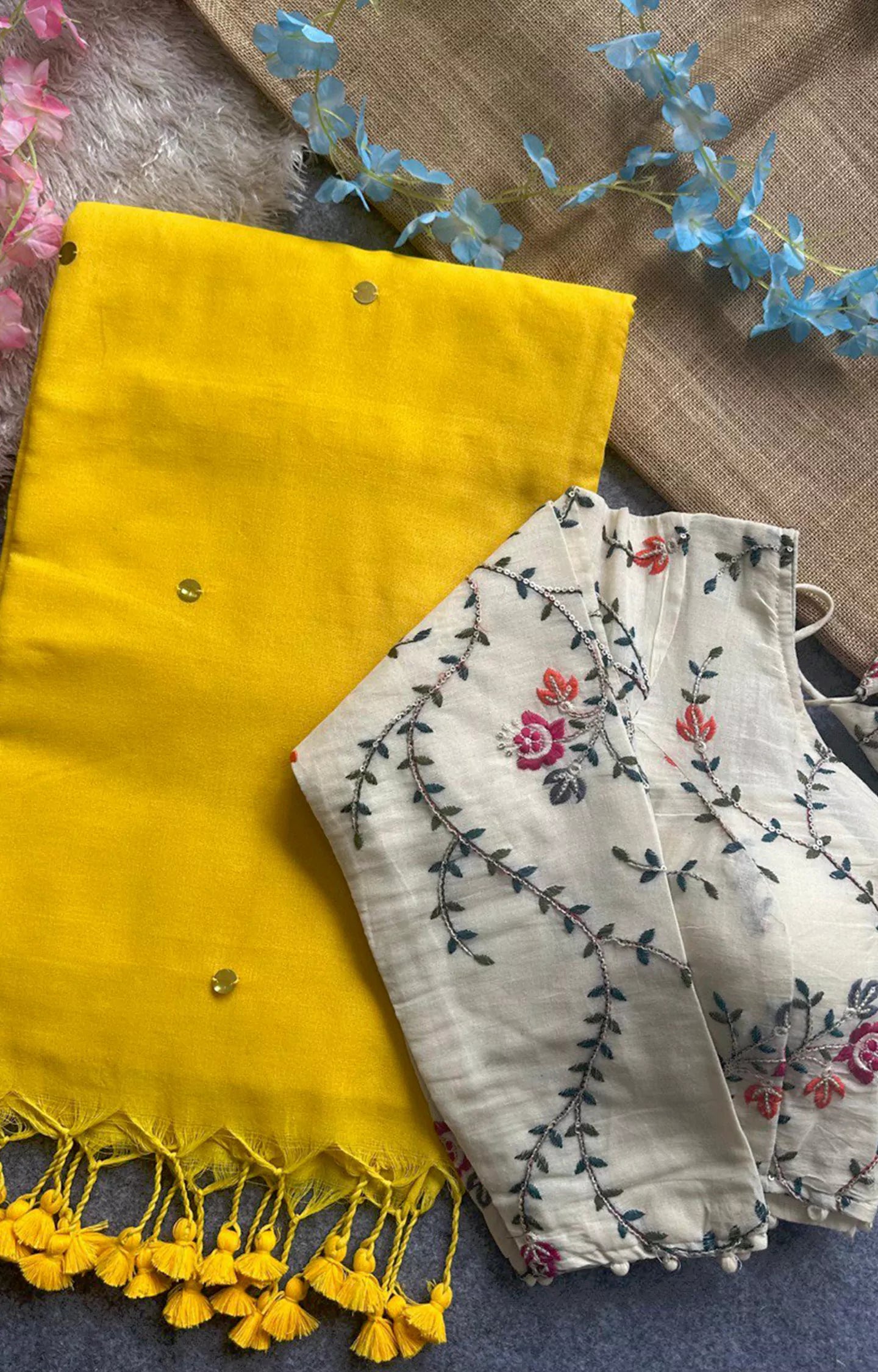#Color_Yellow