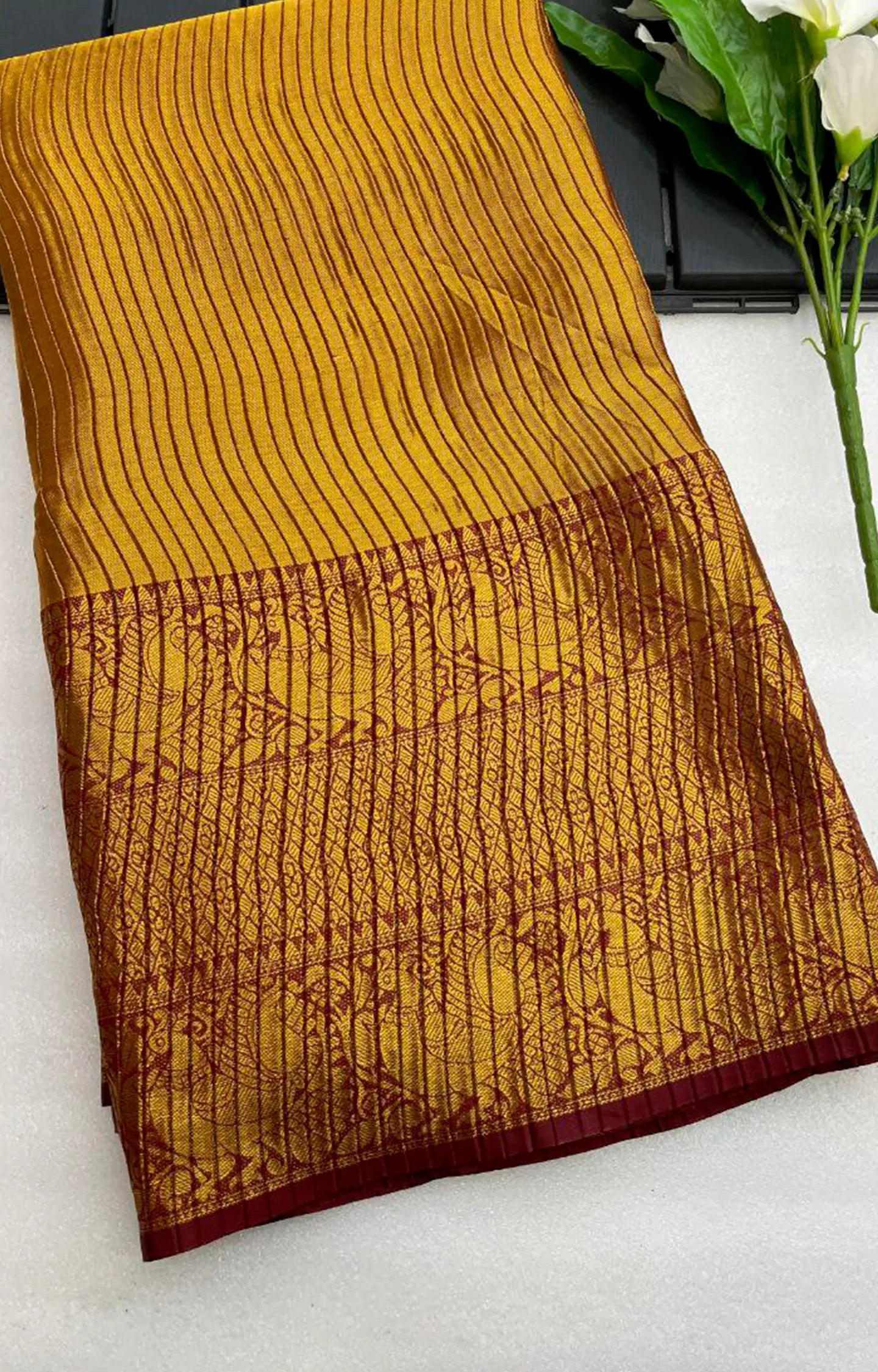 LINEAR KANJIVIRAM SILK ZARI SAREE