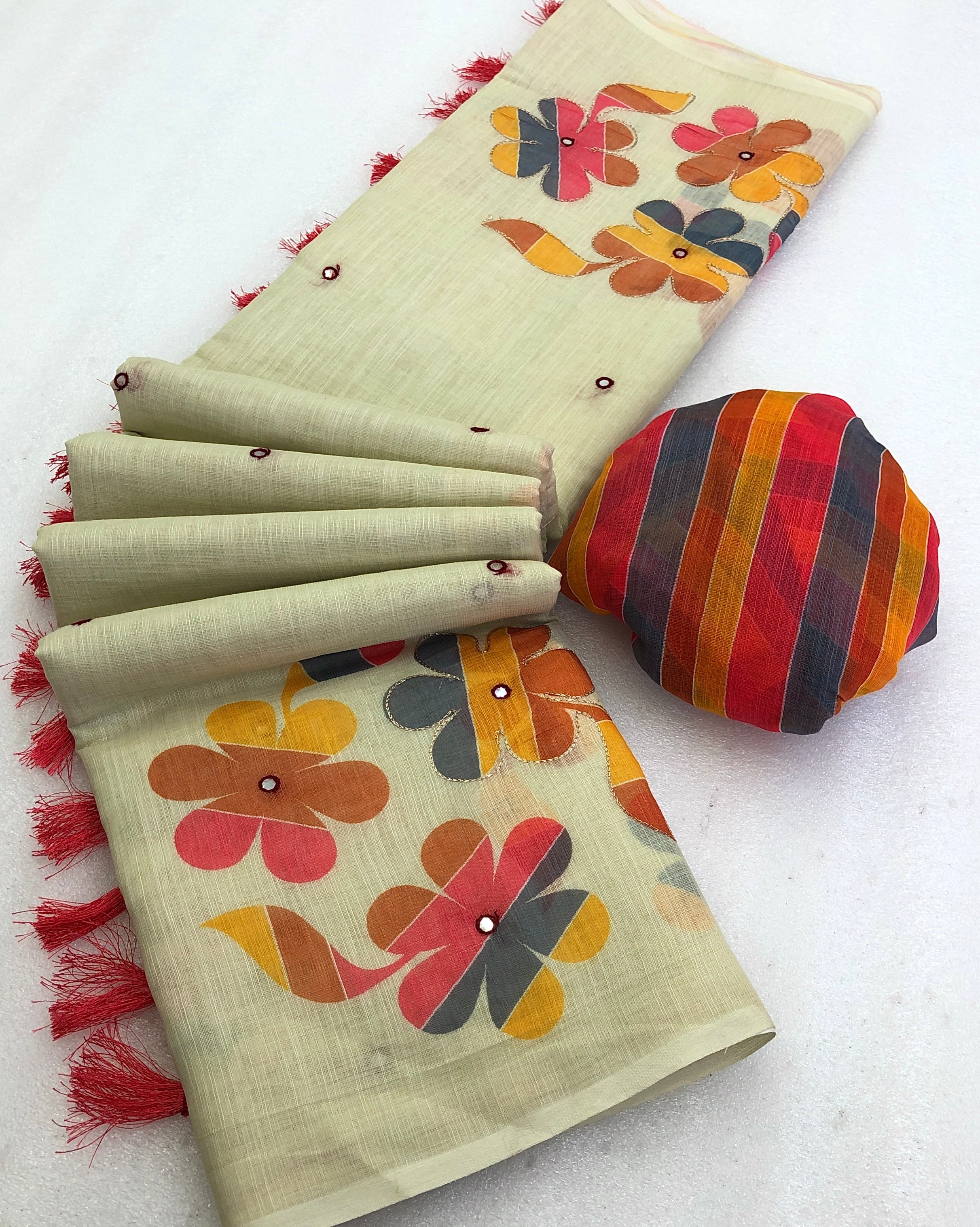 Kelocks  Soft linen floral digital printed saree