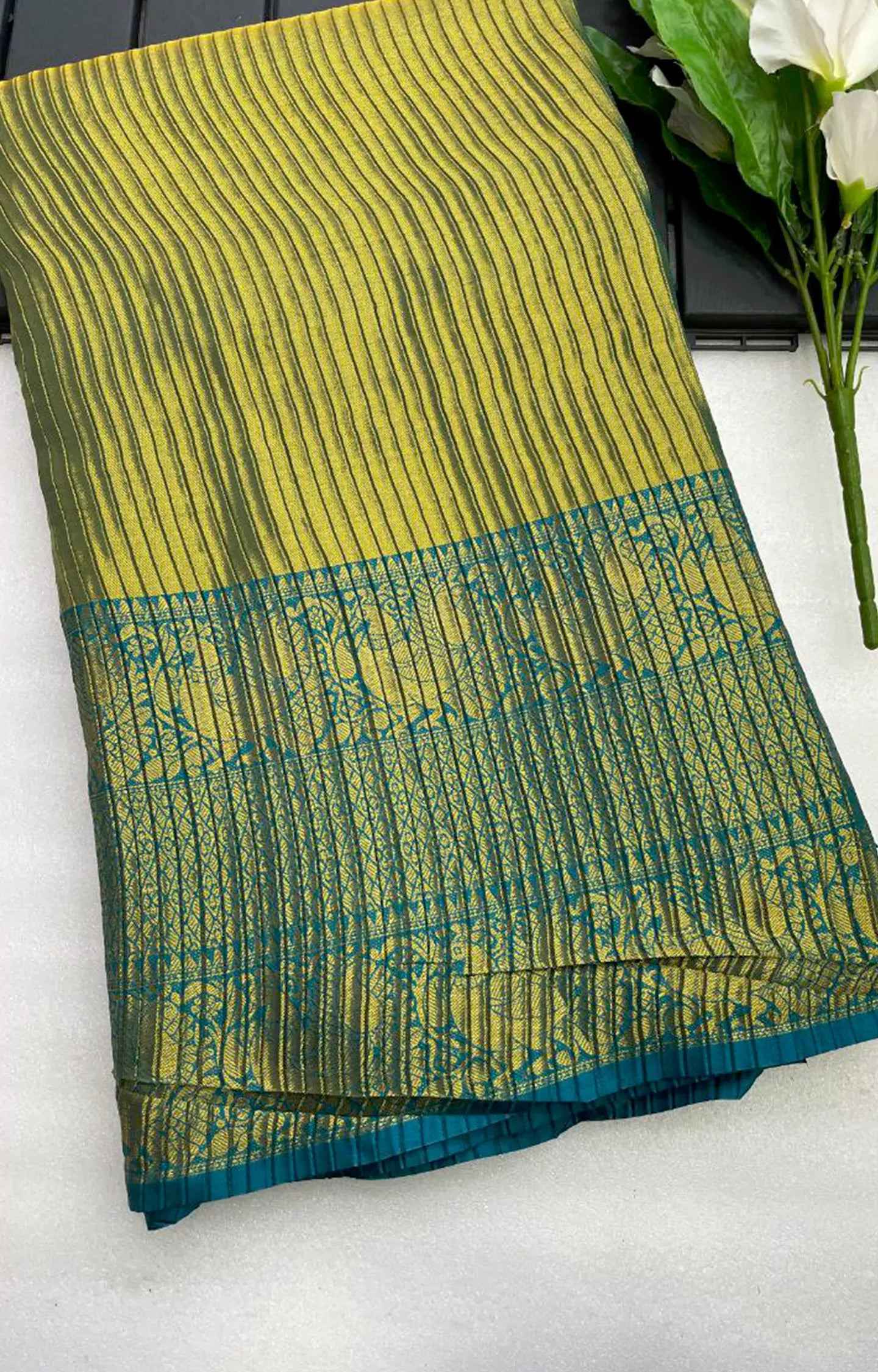 LINEAR KANJIVIRAM SILK ZARI SAREE