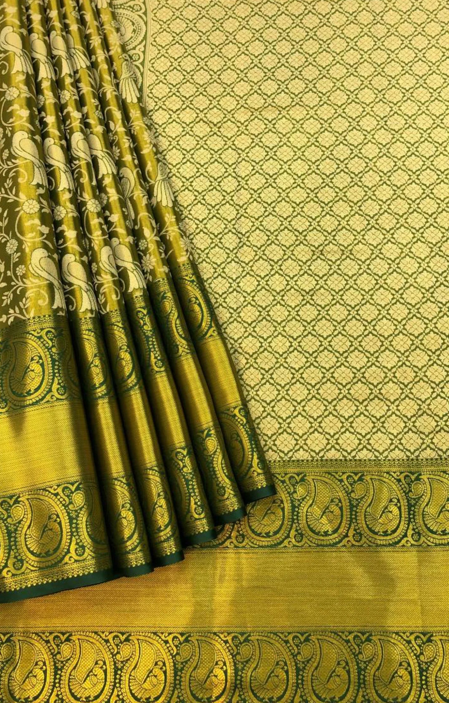 TITANIC 2 KANJIVARAM SILK SAREE WITH CLASSY TOUCH OF INTRICATE WEAVE