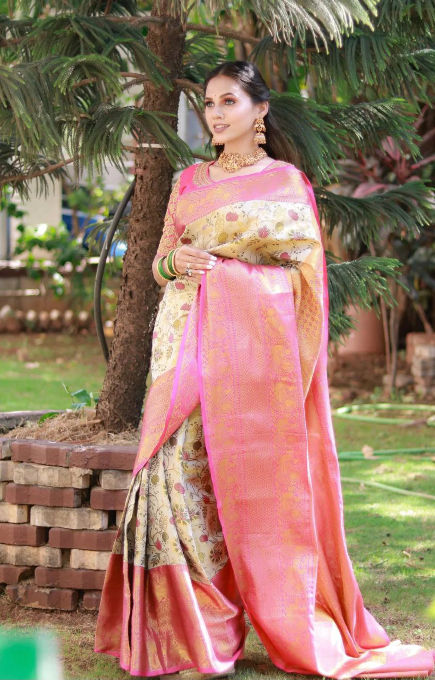 RAIMA KANJIVARAM PATTU SILK SAREE WITH WEAVING
