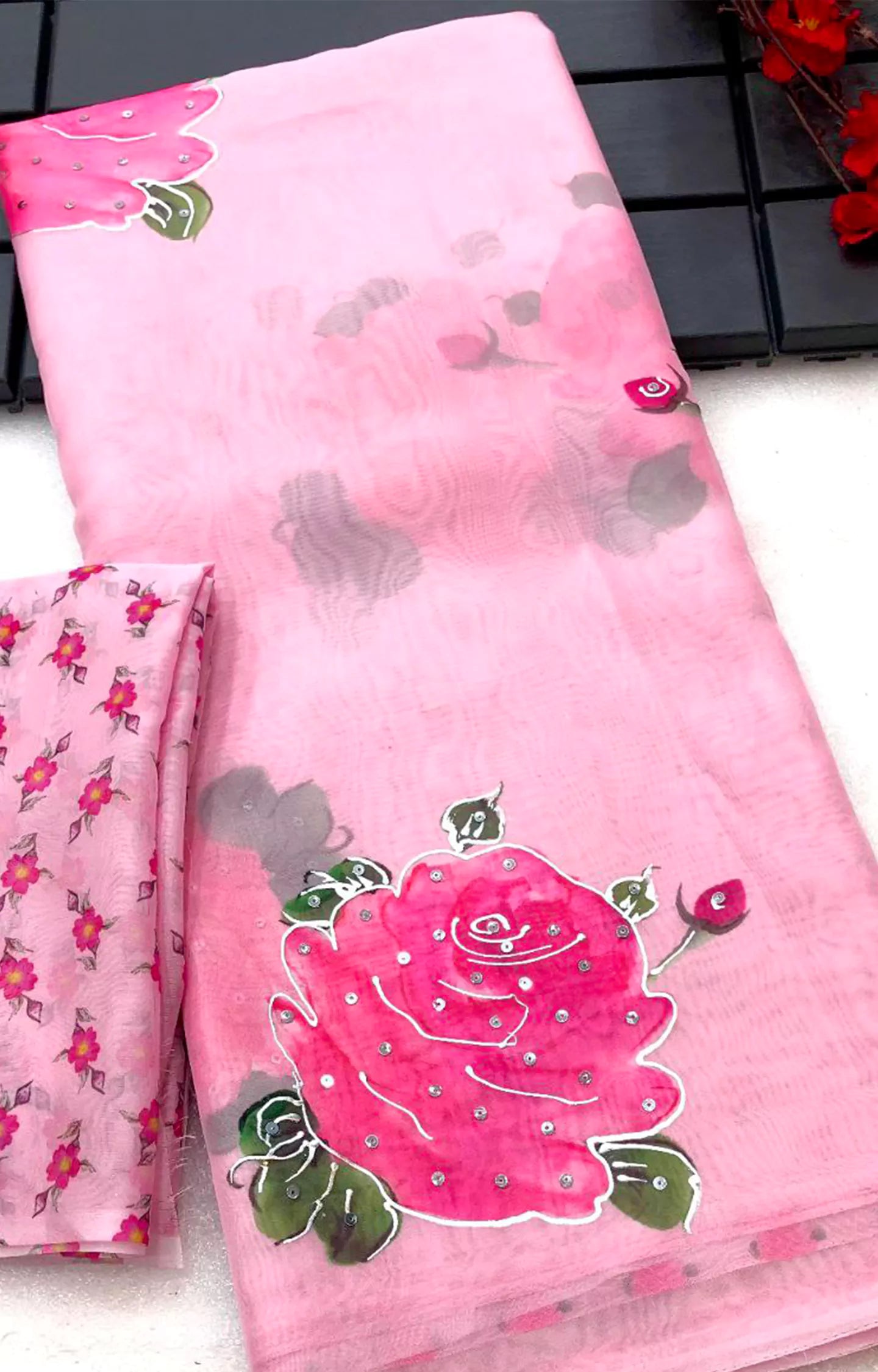 VRANDITA 2 ORGANZA FLORAL DIGITAL PRINT SAREE.