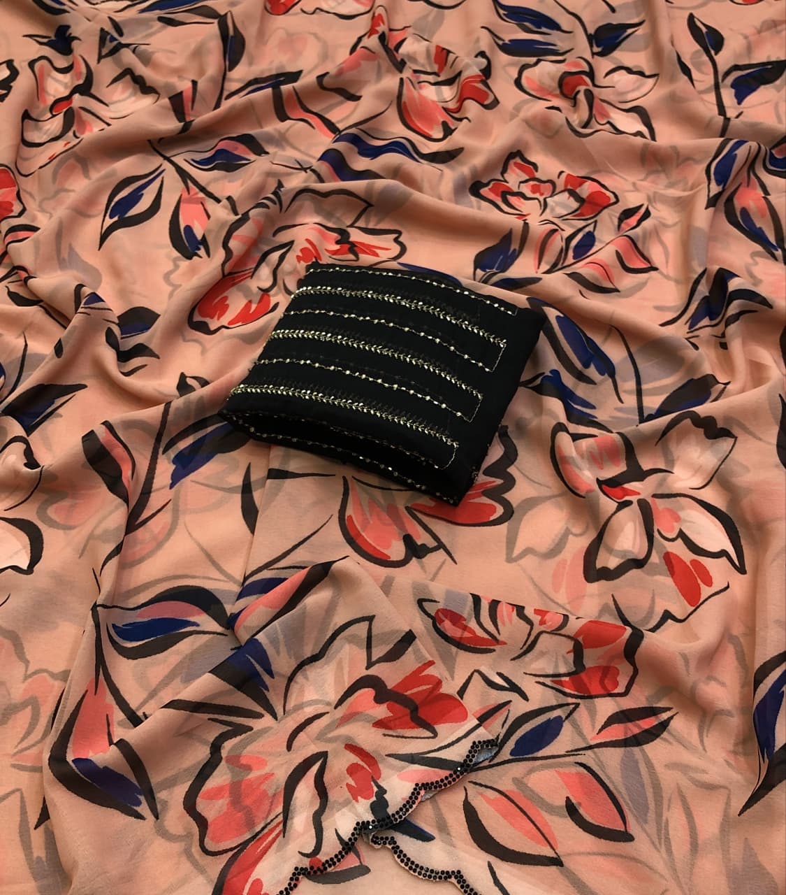 Itrdaan Weightless Chiffon Floral Digital Print Saree
