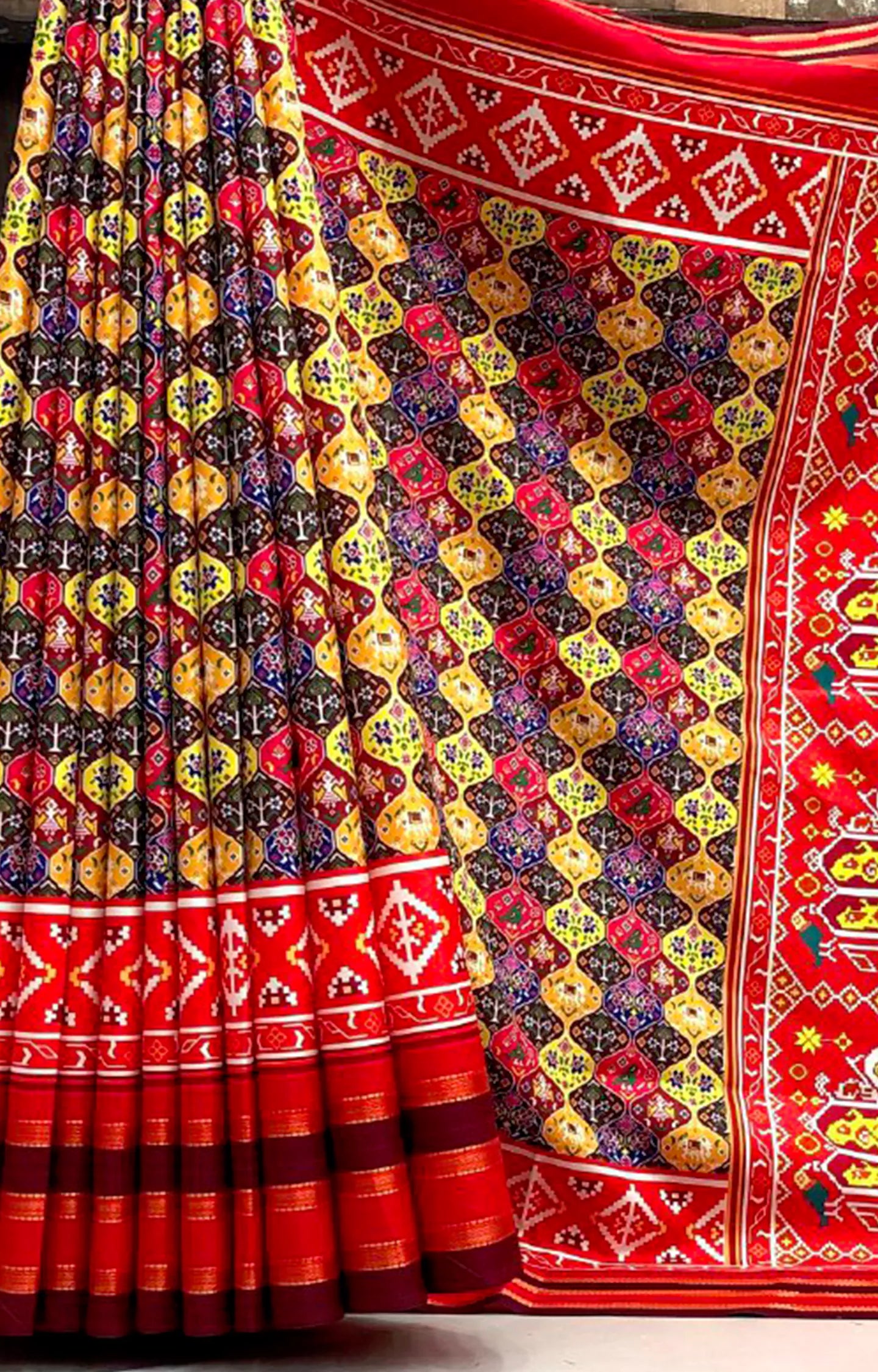 ORADIA SOFT SILK PATOLA DESIGN PRINT SAREE.