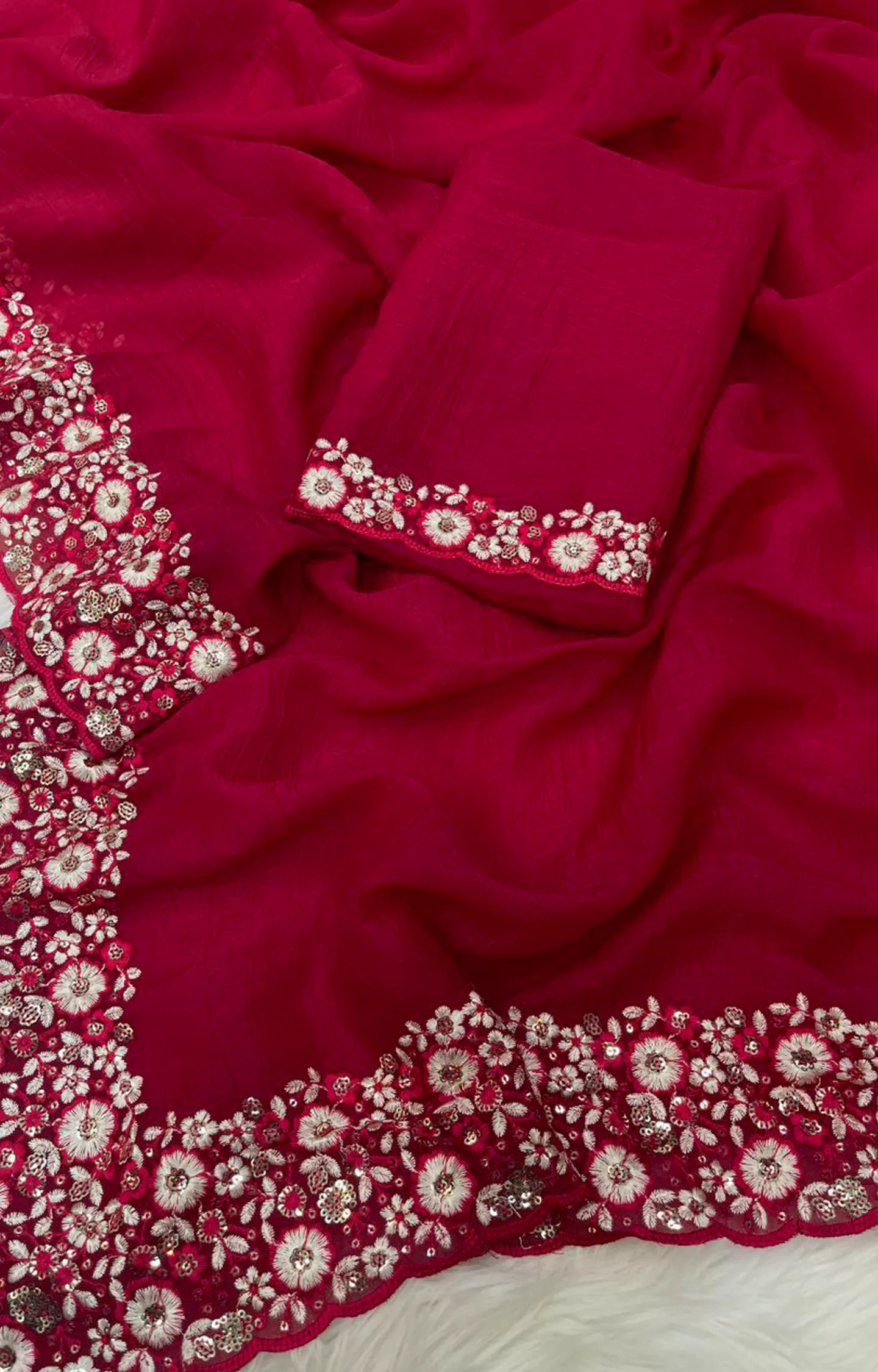 VEDAANI CRUNCHY CRUSH SILK SAREE