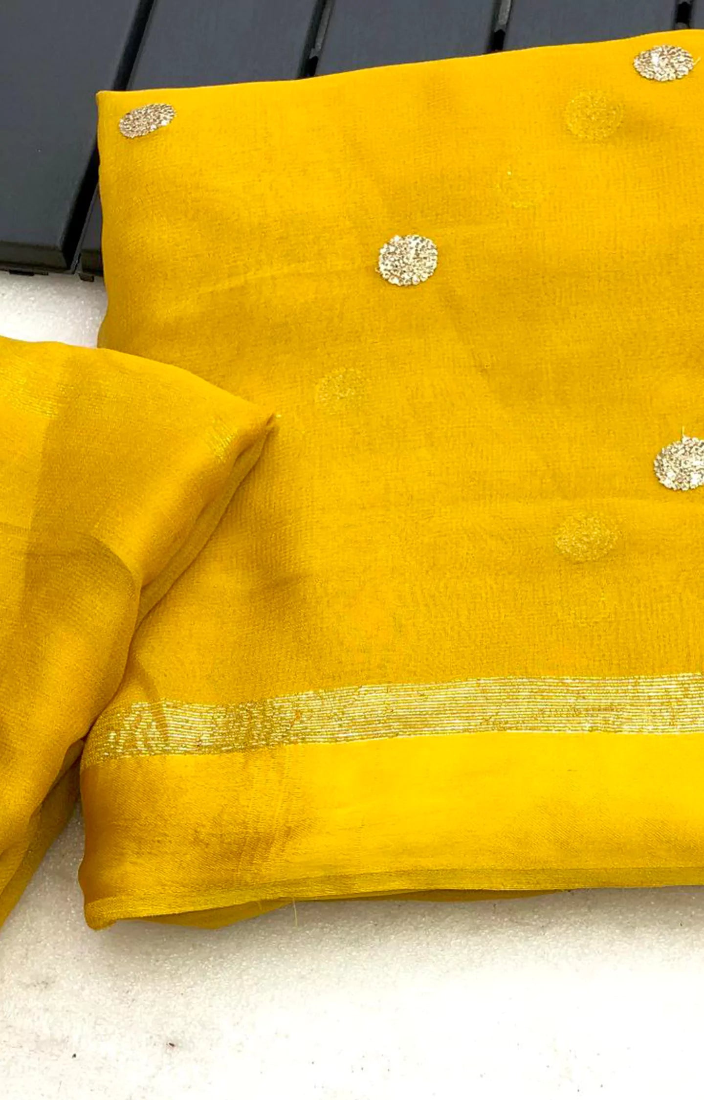 #Color_Yellow