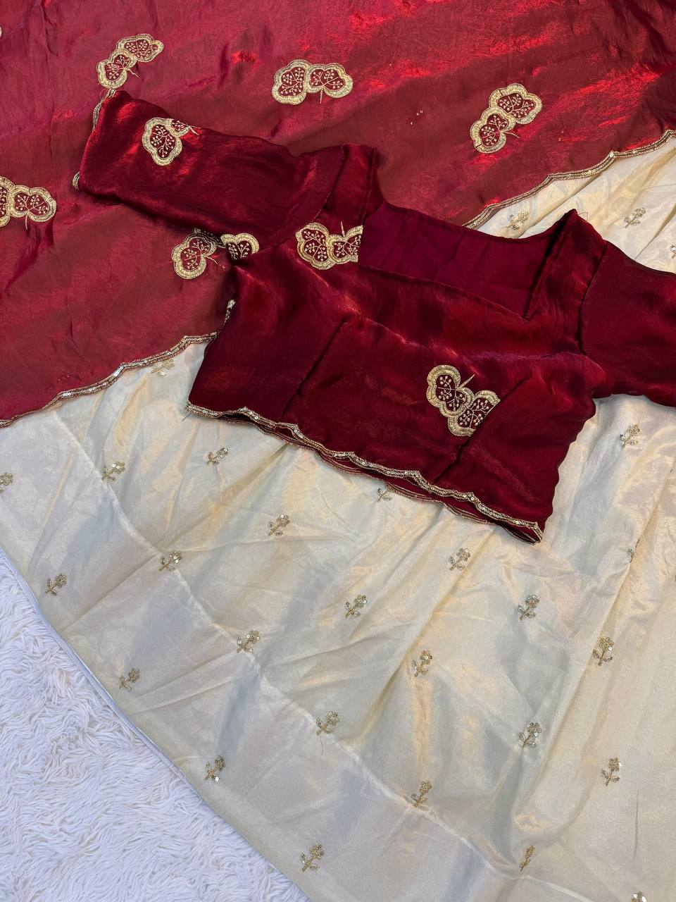 #Color_Maroon