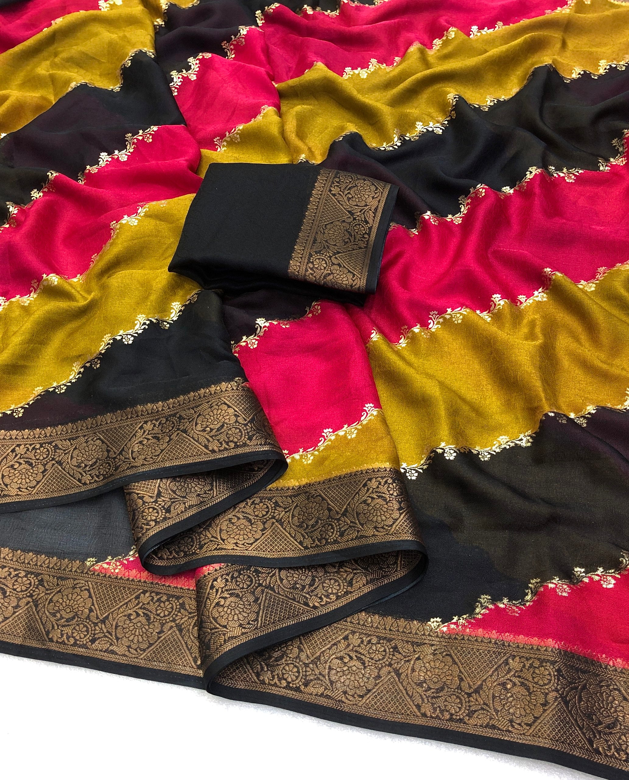 Raabta  Dola Mass Mello Foil Printed Saree