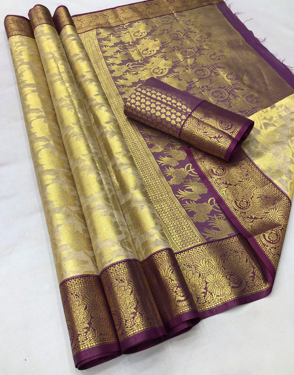 Alyssa  Kanjiviram Tissue Silk Gold Zari Weaving Saree