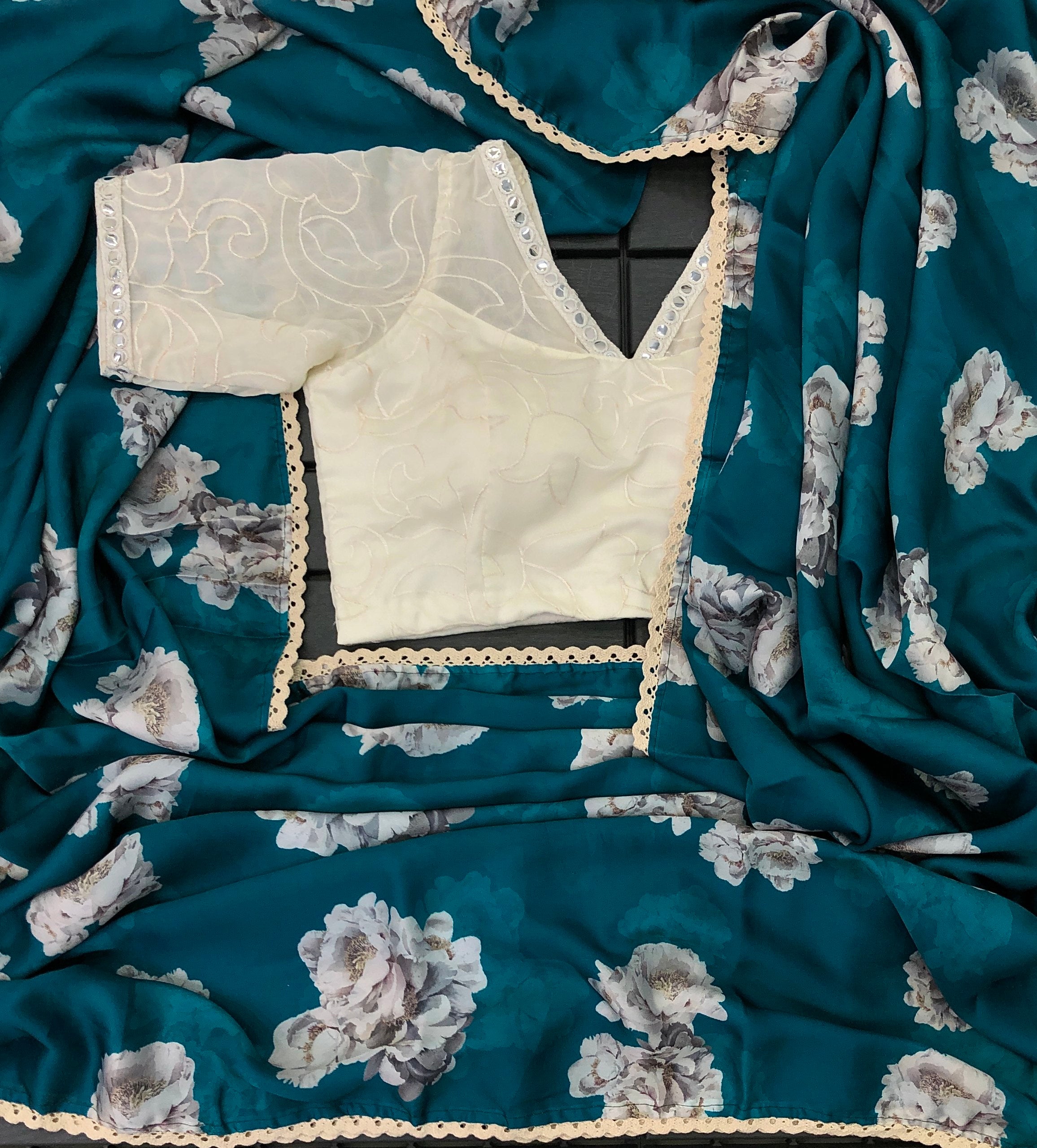 Falqa Satin Georgette Floral Digital Print Saree