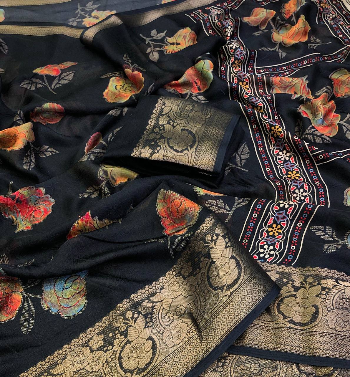 Wizar Marshmallo Printed Zari Weaving Border Saree