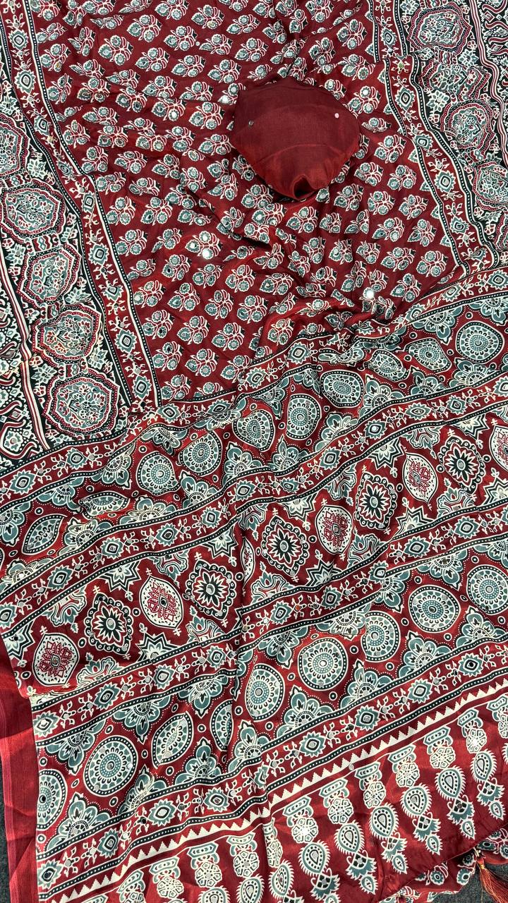 #Color_Maroon