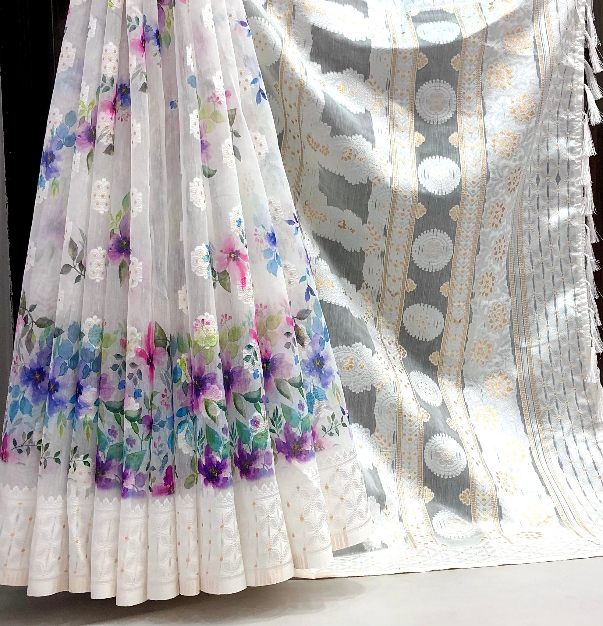 #Color_White