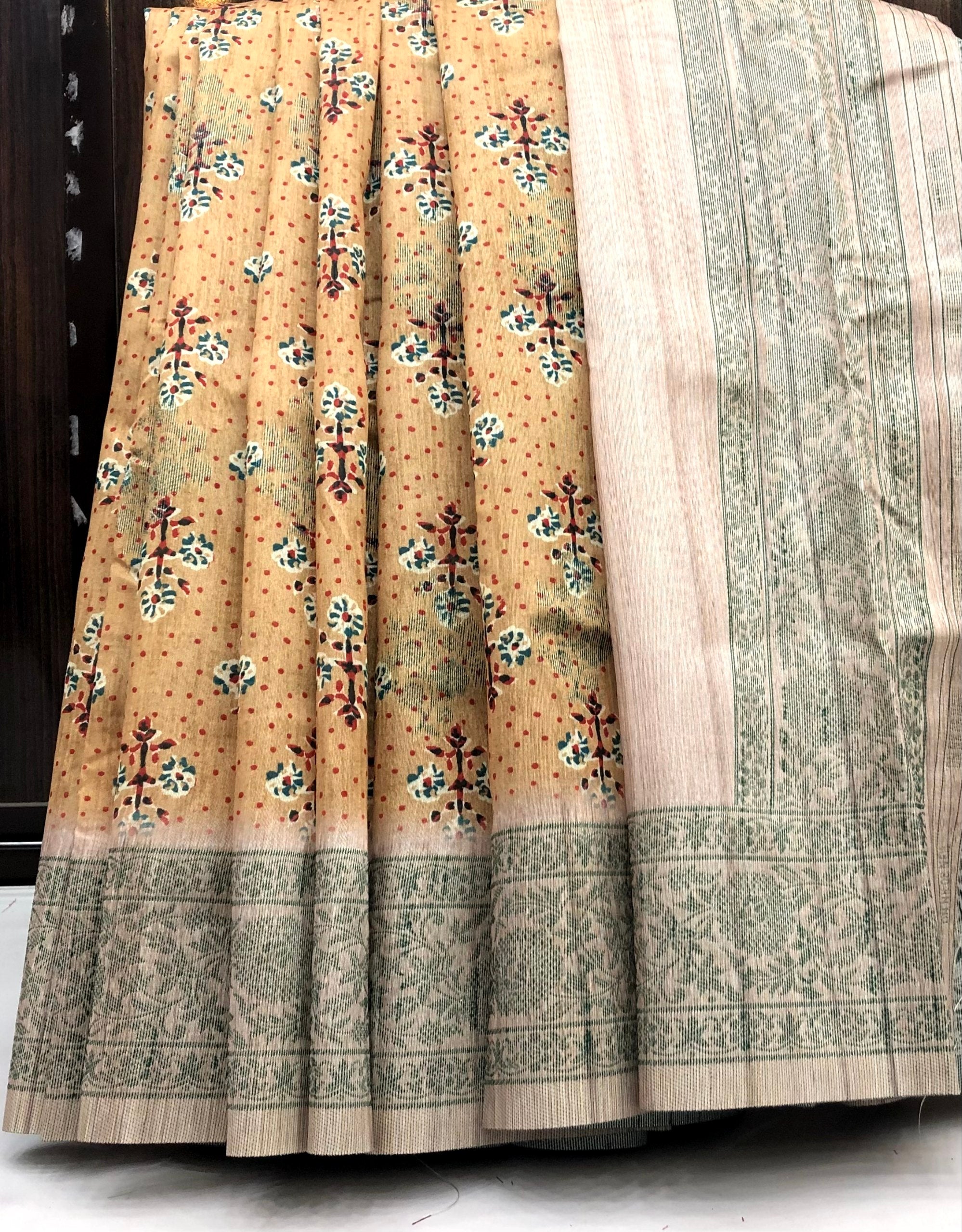 #Color_Beige