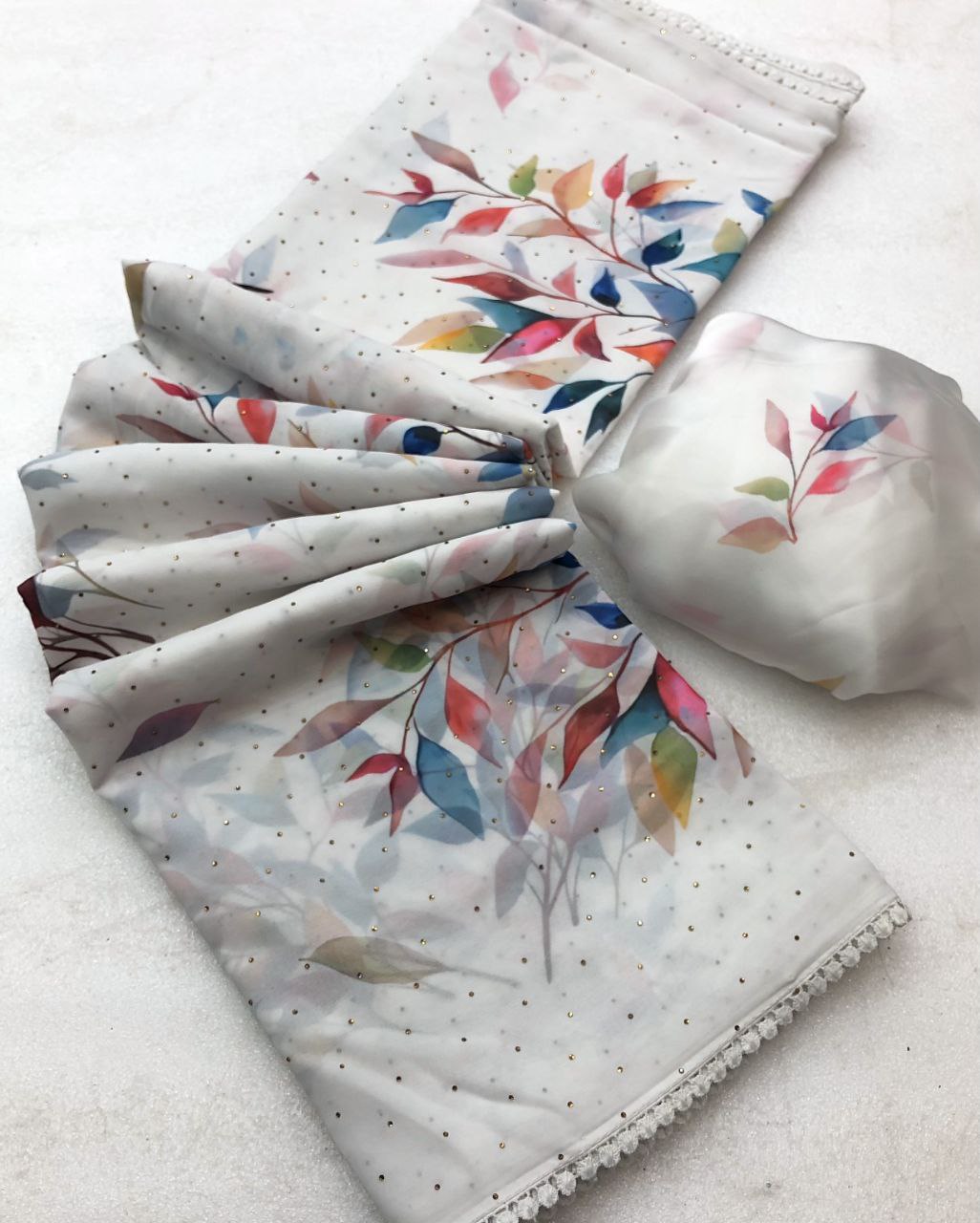 #Color_White