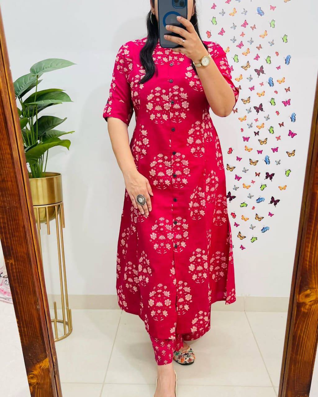 #Color_Pink