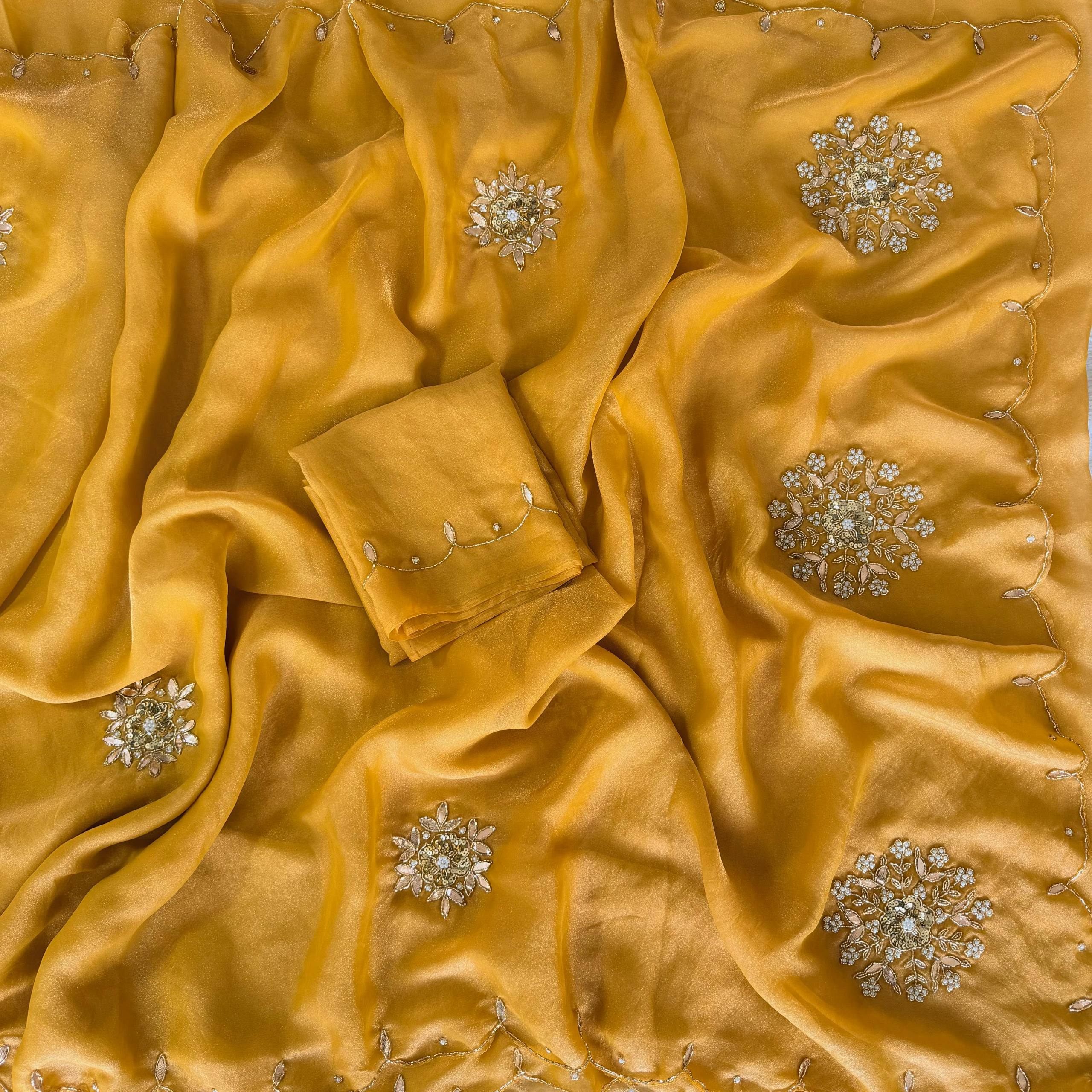#Color_Yellow