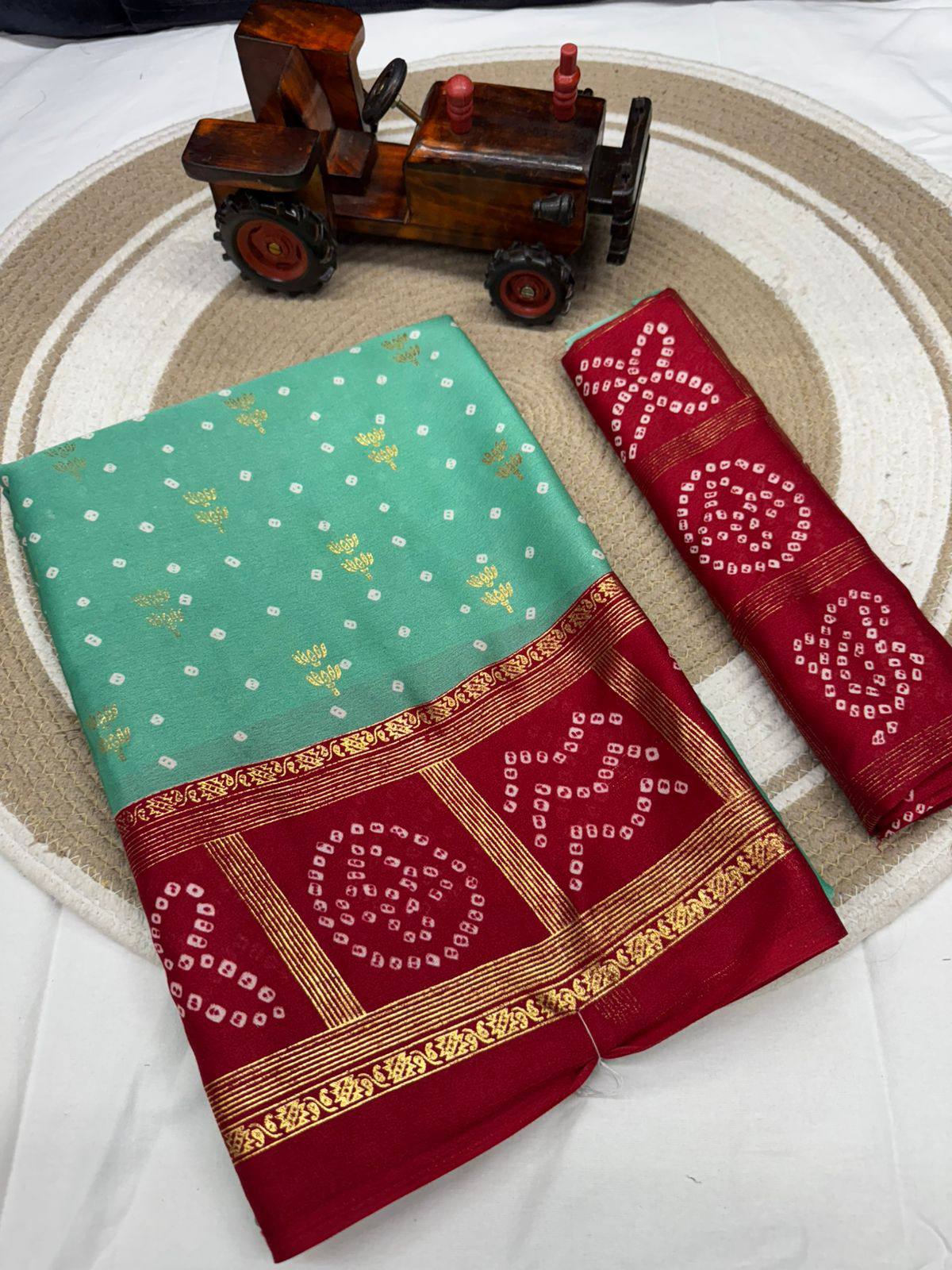Matter Mose Foil Bandhani Print Saree
