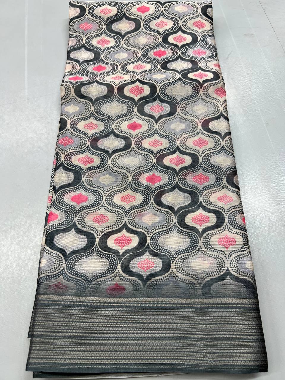 Soft linen printed , Furr & Foil work sarees with blouse