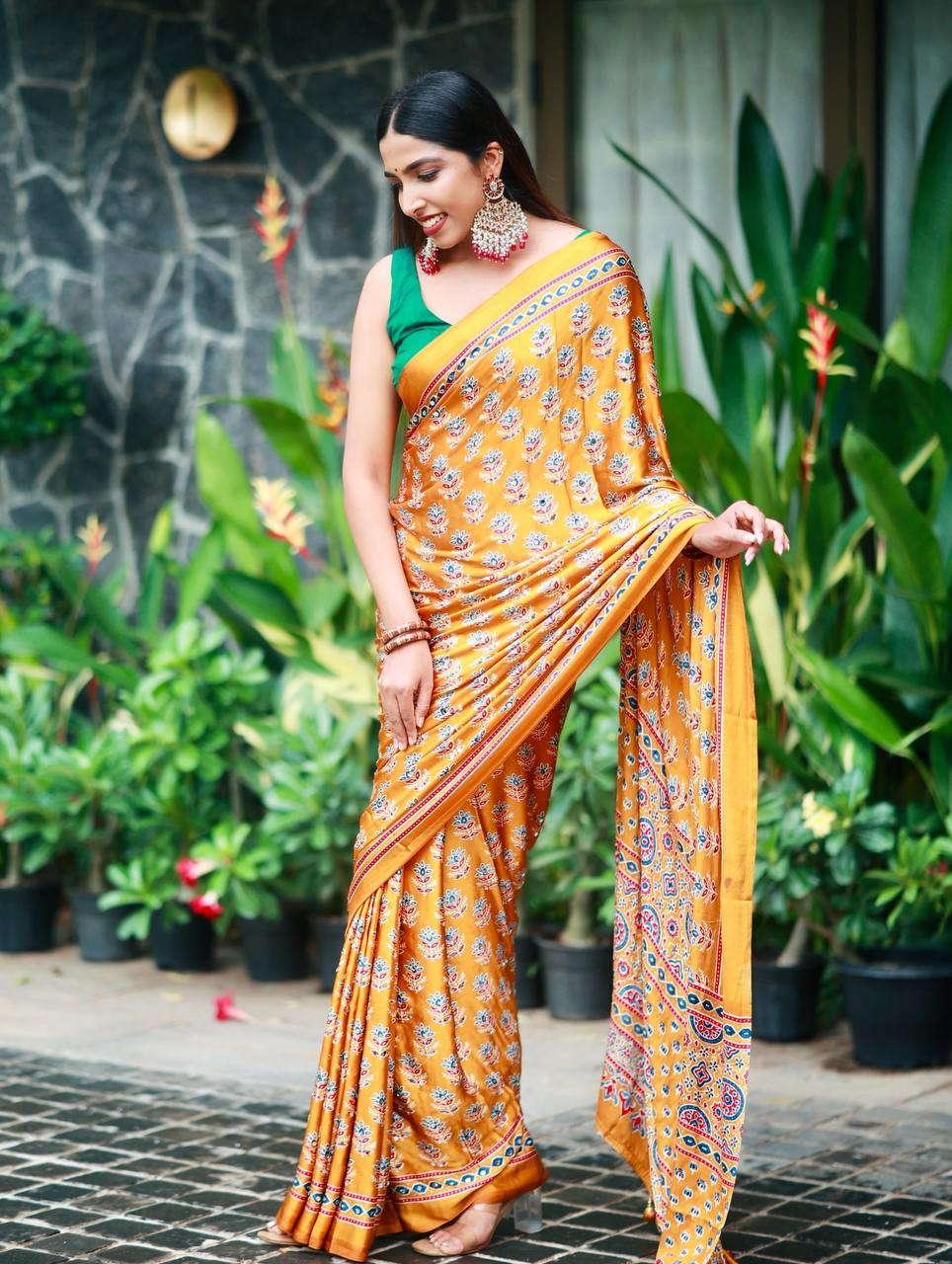 #Color_Yellow