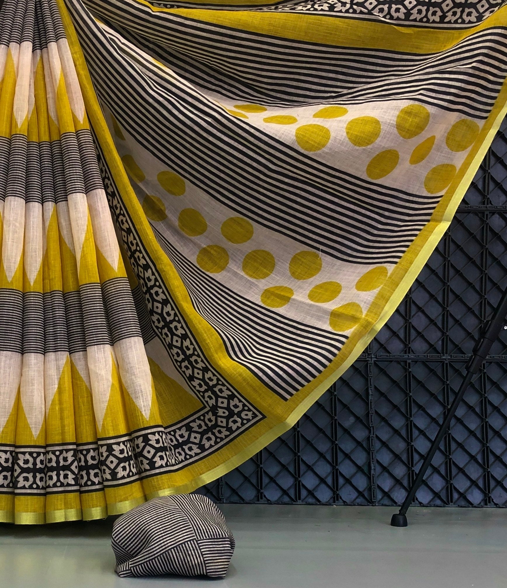 #Color_Yellow