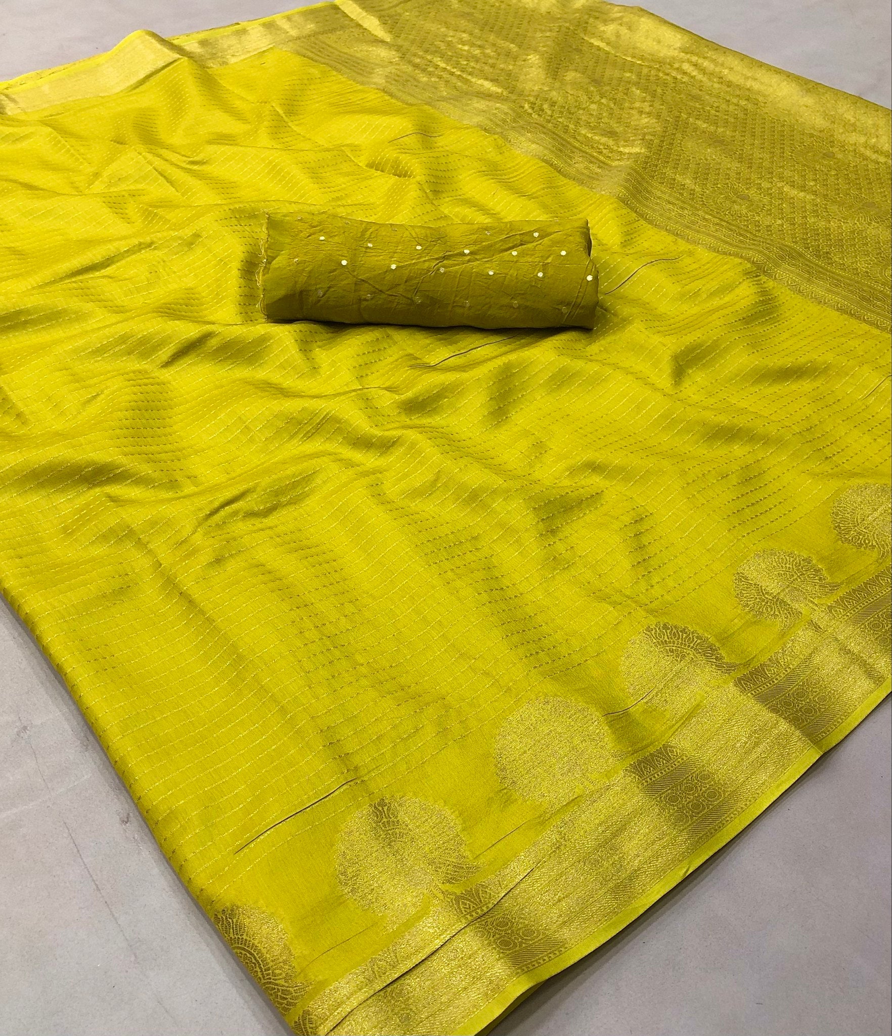 #Color_Yellow