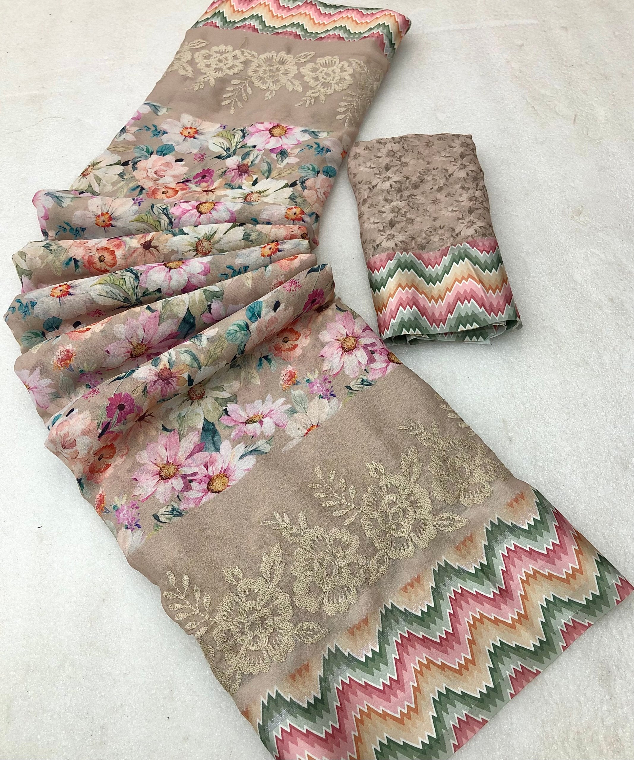 #Color_Beige