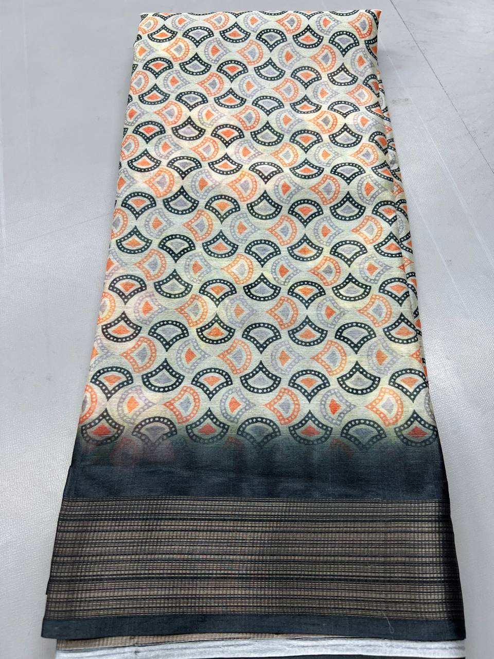 Soft linen printed , Furr & Foil work sarees with blouse