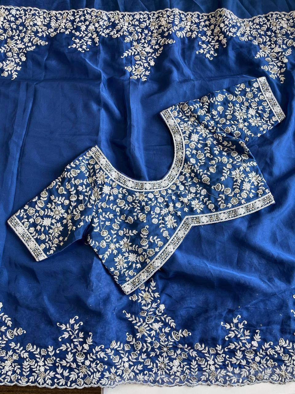 #Color_Royalblue