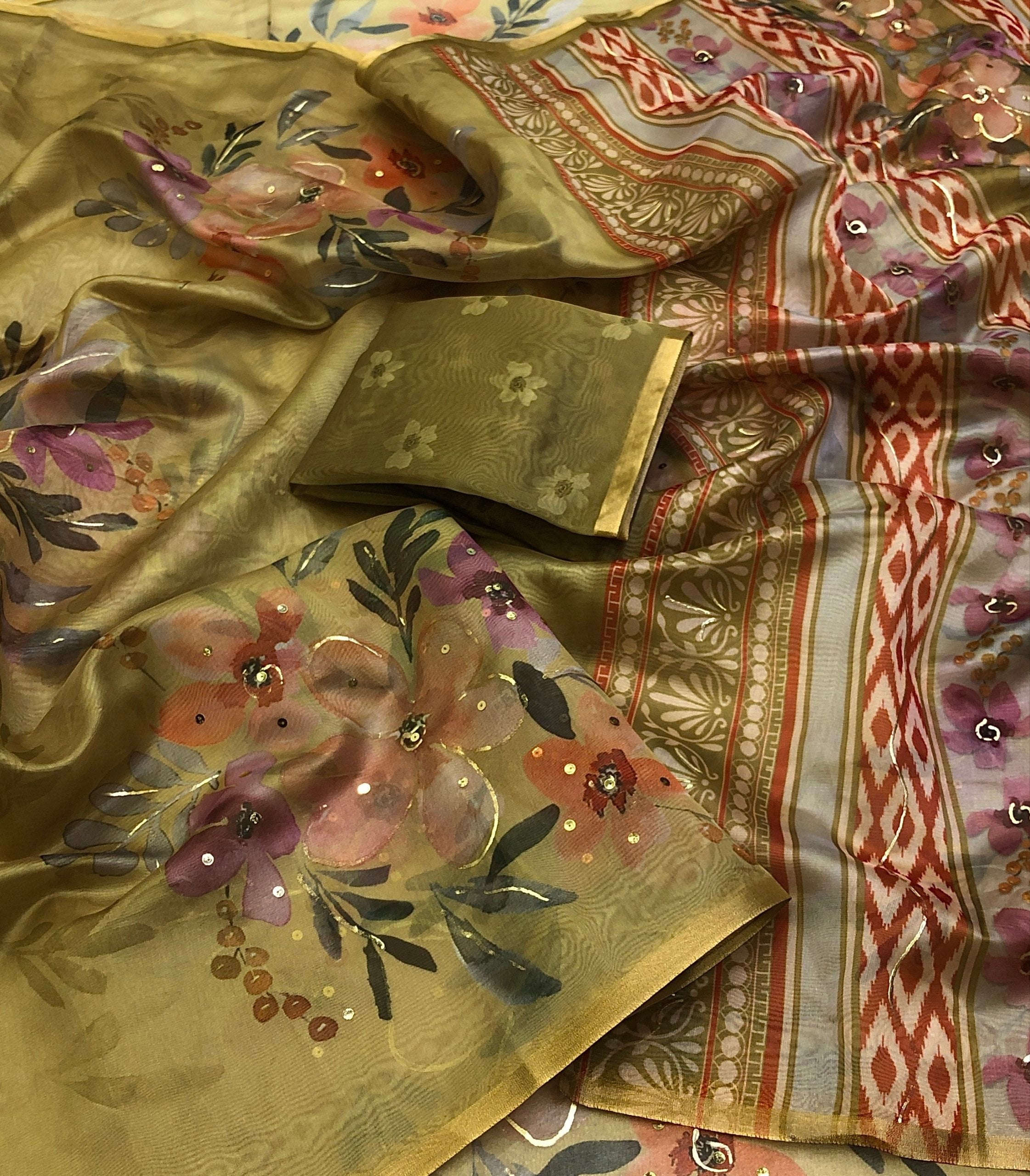 #Color_Beige
