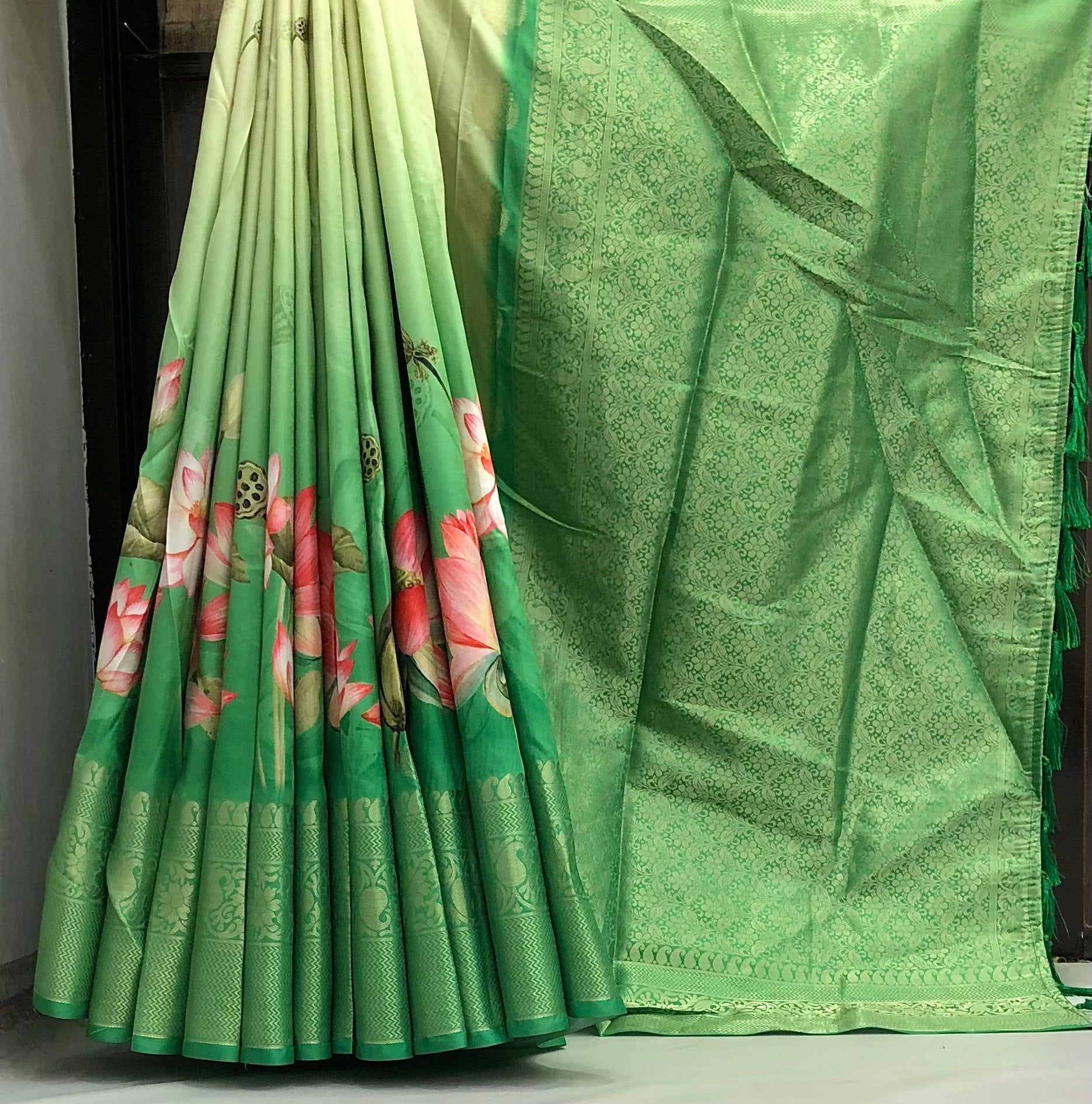 #Color_Green