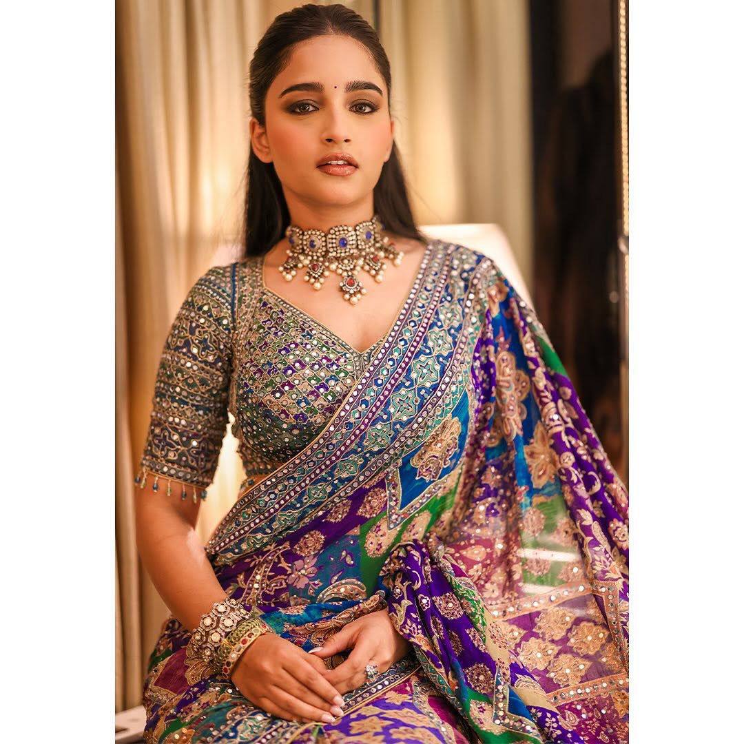 Zareef Crepe Silk Digital Print With Mirror Work Saree