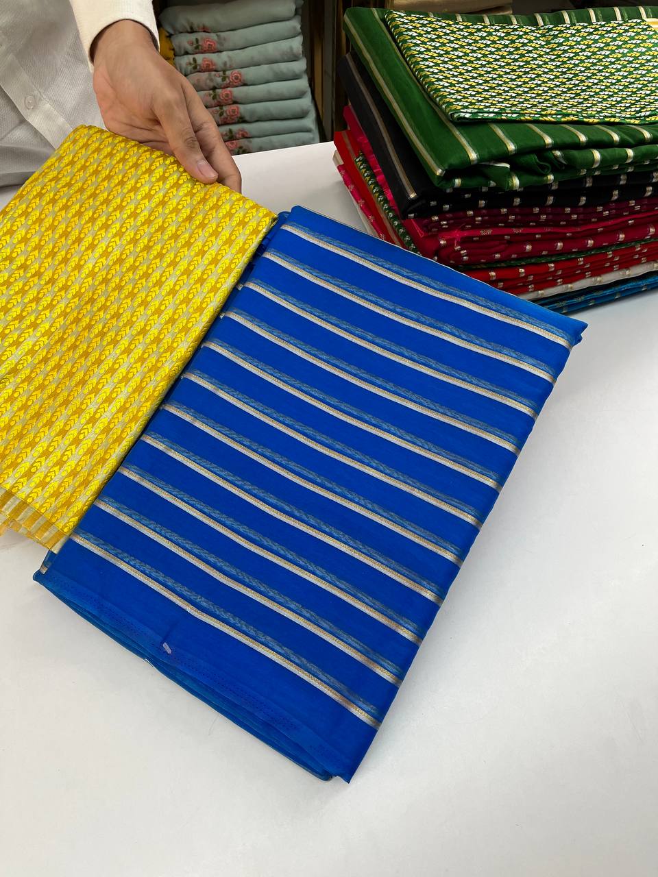 #Color_Royalblue