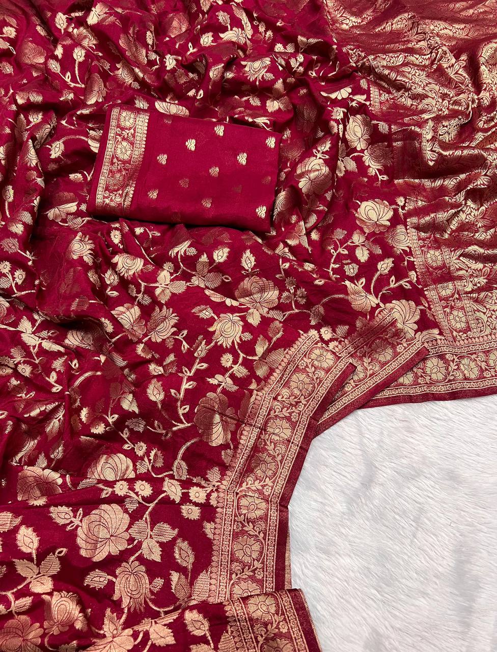 #Color_Maroon