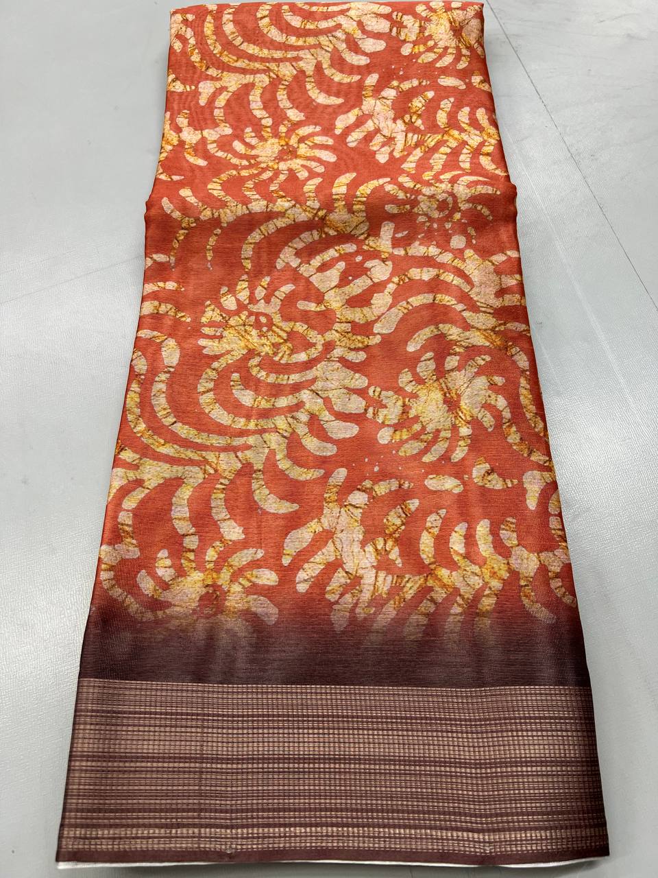 Soft linen printed , Furr & Foil work sarees with blouse