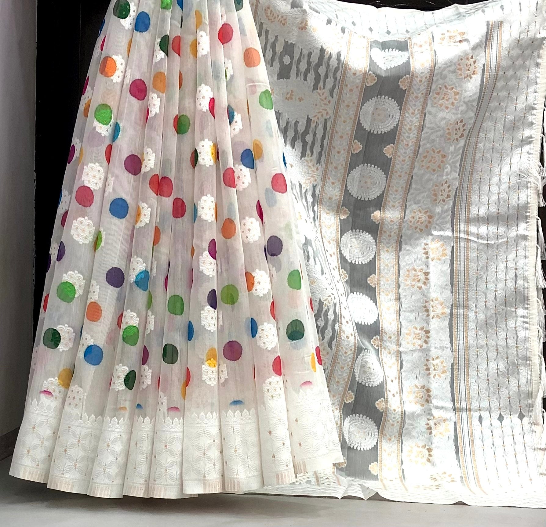 #Color_Multicolor