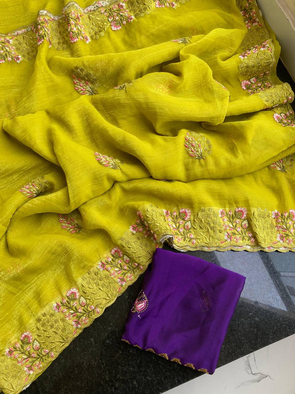 #Color_Lemon