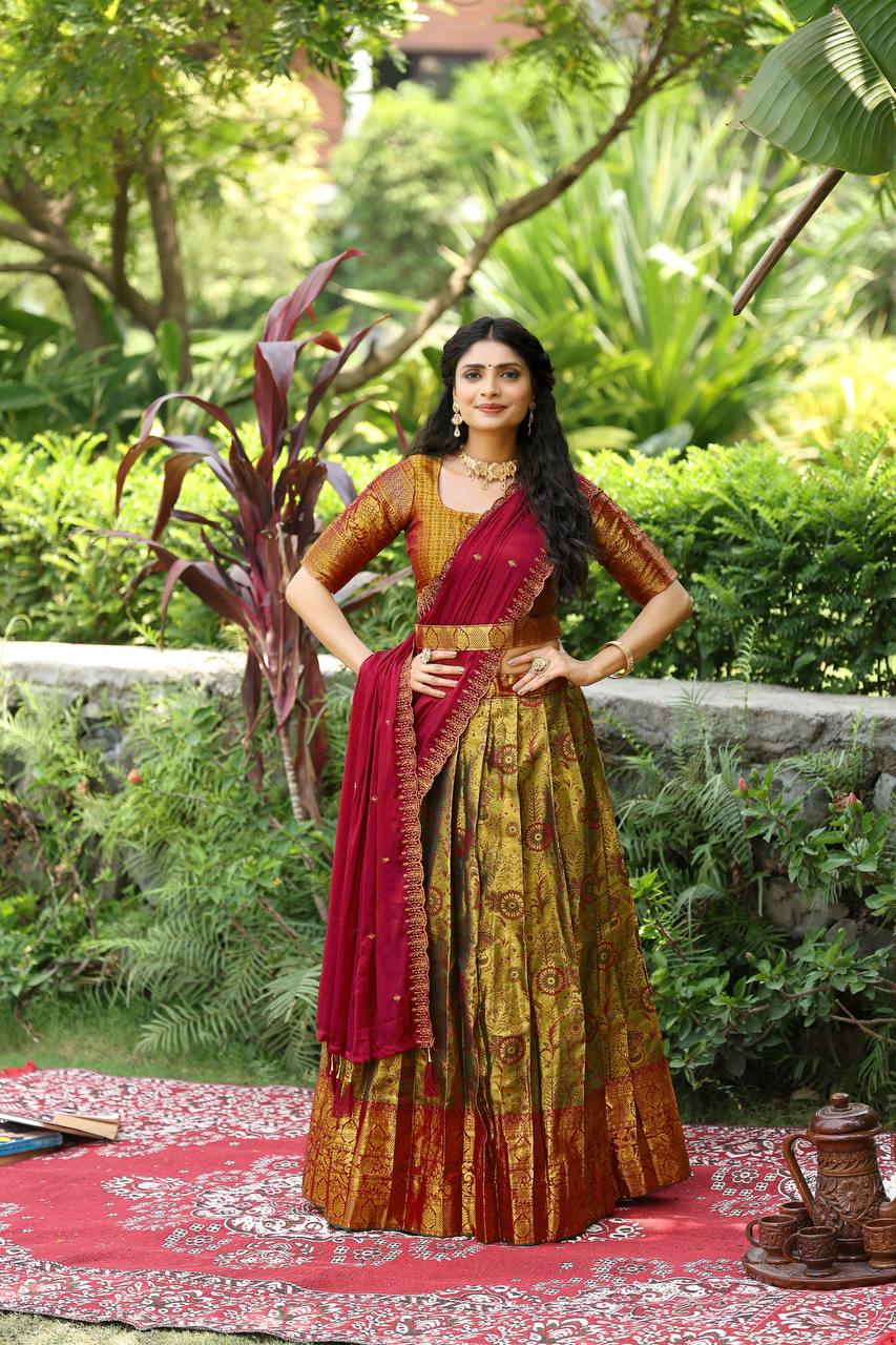 #Color_Maroon