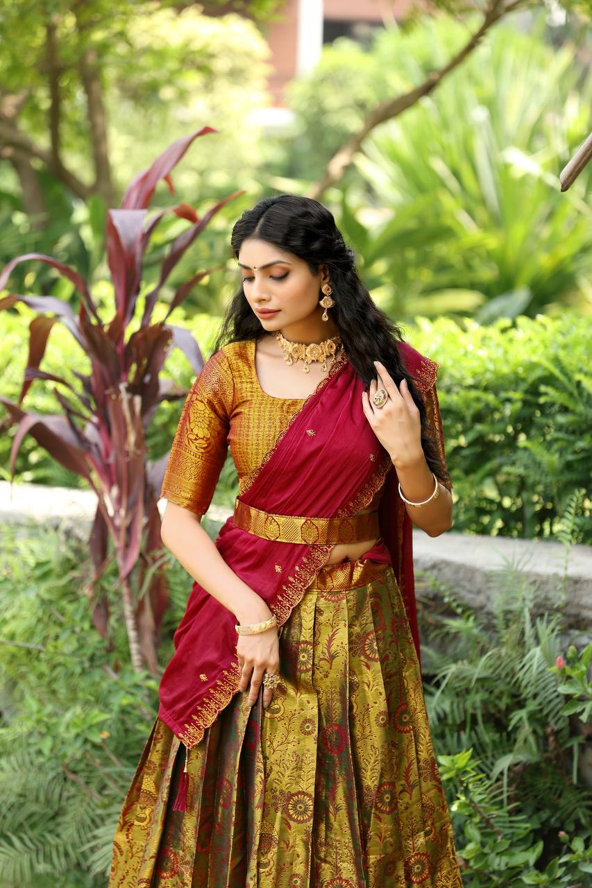 #Color_Maroon