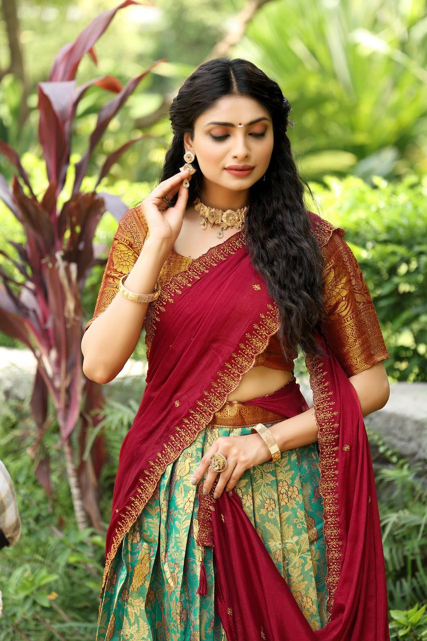#Color_Maroon