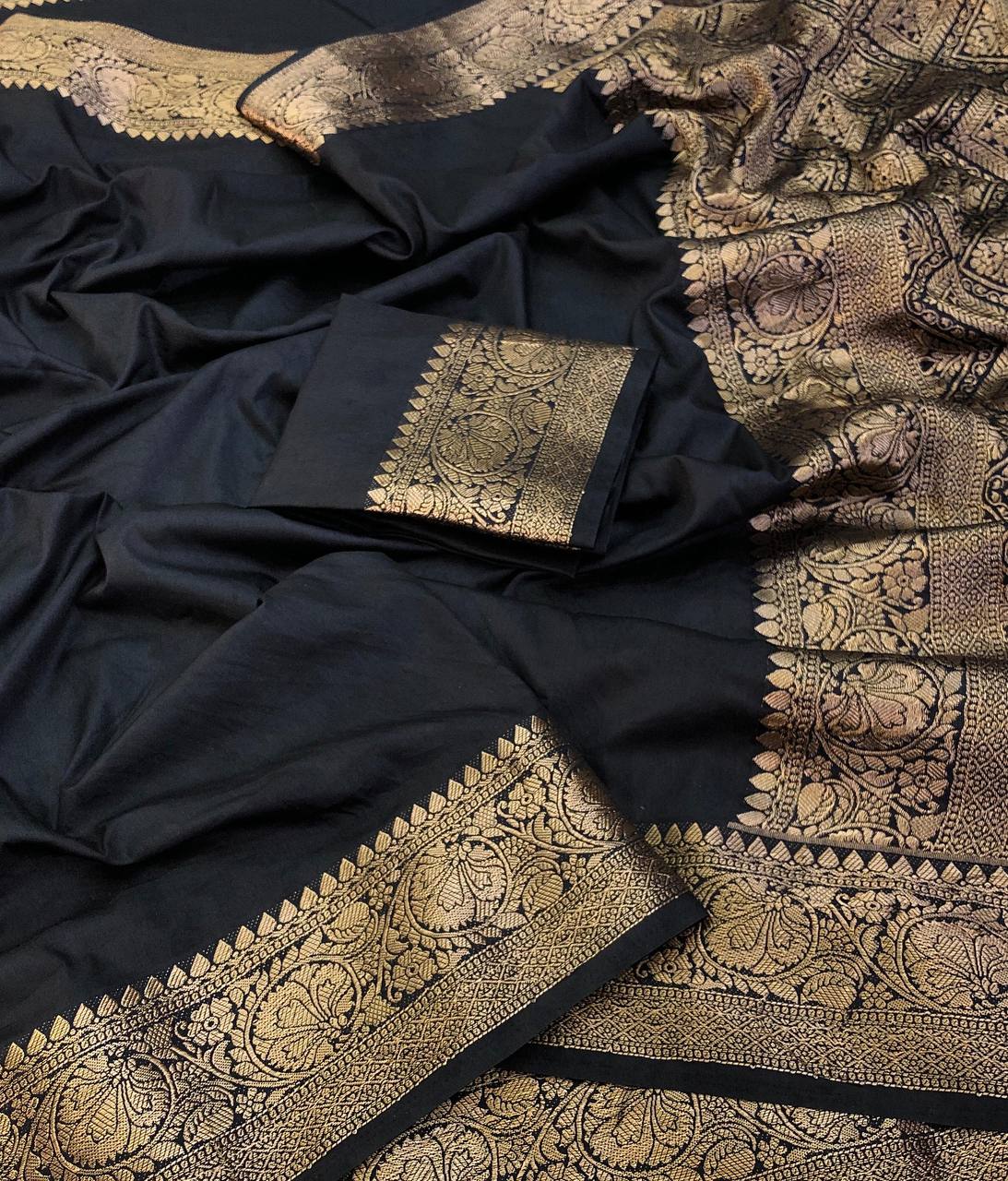 BANARASI CRAPE SILK DYABLE SAREE