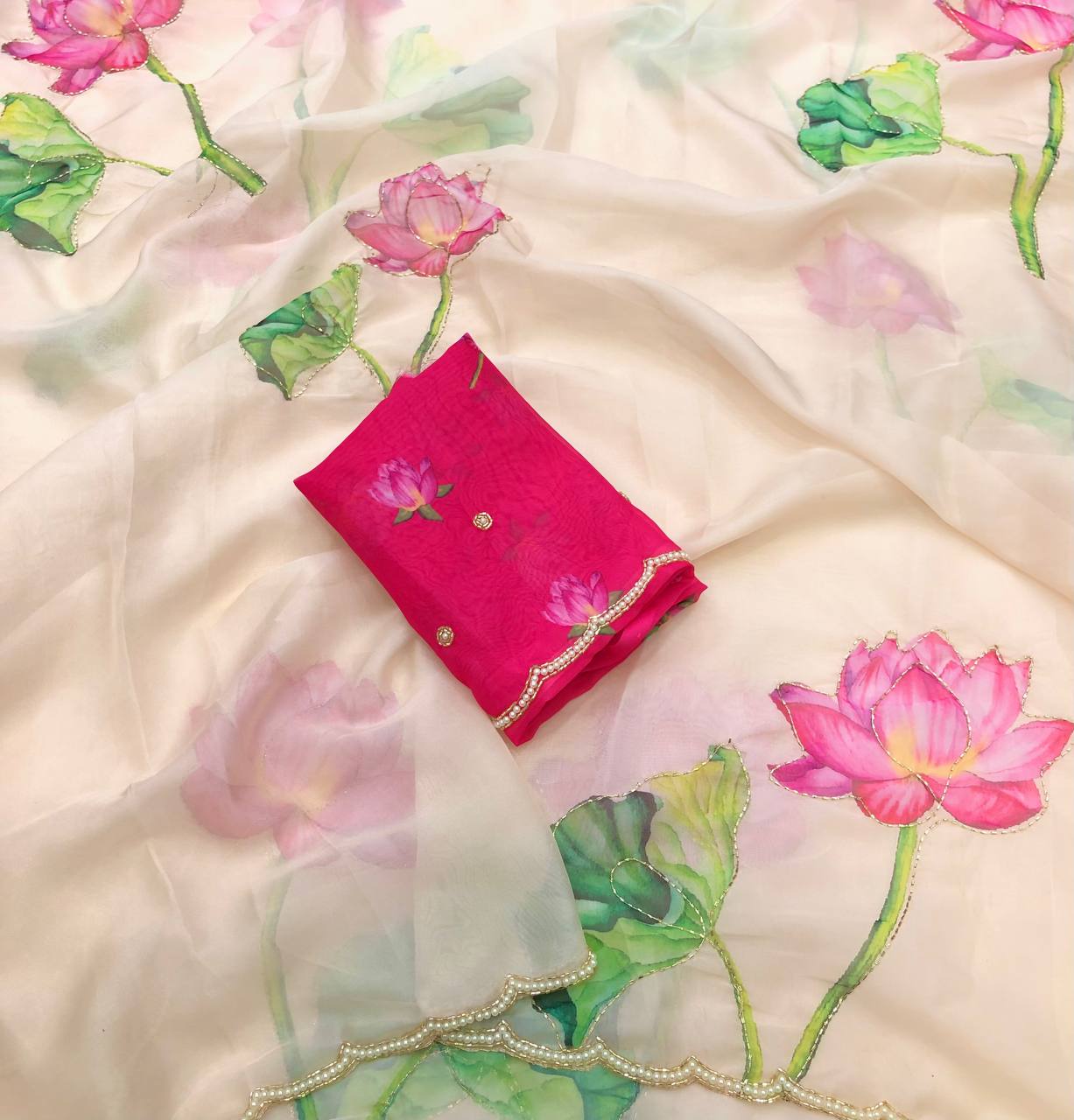 FAKEENA SOFT ORGANZA FLORAL PRINTED SAREE